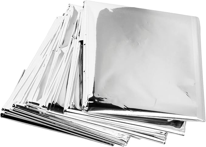 First Aid Emergency Blanket Suitable for Camping Hiking Windproof Keep Warm Tin Foil Rescue Blanket (1 pack)