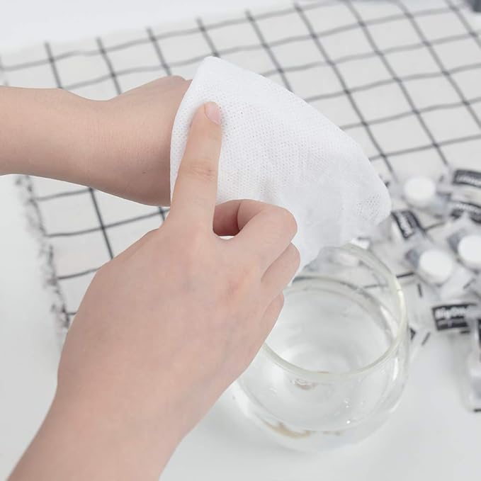 BigOtters 200PCS Compressed Towels, Disposable Towel Thicker Camping Wipes Toilet Paper Tablets Portable Towels for Home Beauty and Outdoors Hiking