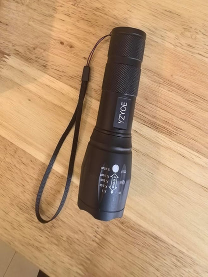 Rechargeable Red Light Flashlight， 2 in 1 White Lights and LED Red Light，2 Modes,Outdoor Variable Focus Portable Red Light Mini Flashlight.